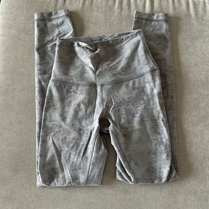 Lululemon Wunder Under 25” Leggings - Heather Grey Size 0